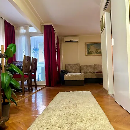 A2 - 80 M2 - Center *