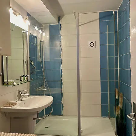 A2 - 80 M2 - Center 아파트 Ni