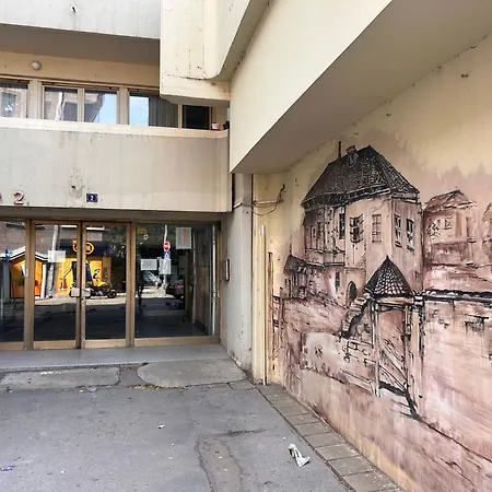 A2 - 80 M2 - Center * Ni