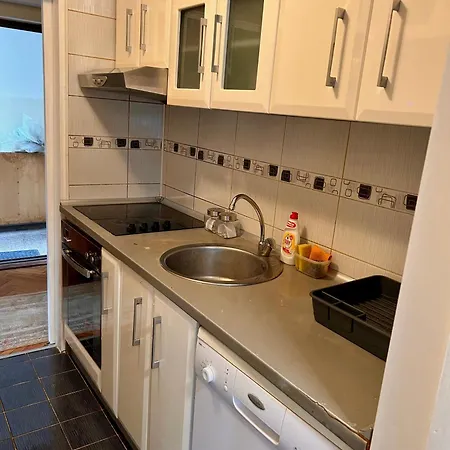 A2 - 80 M2 - Center Ni